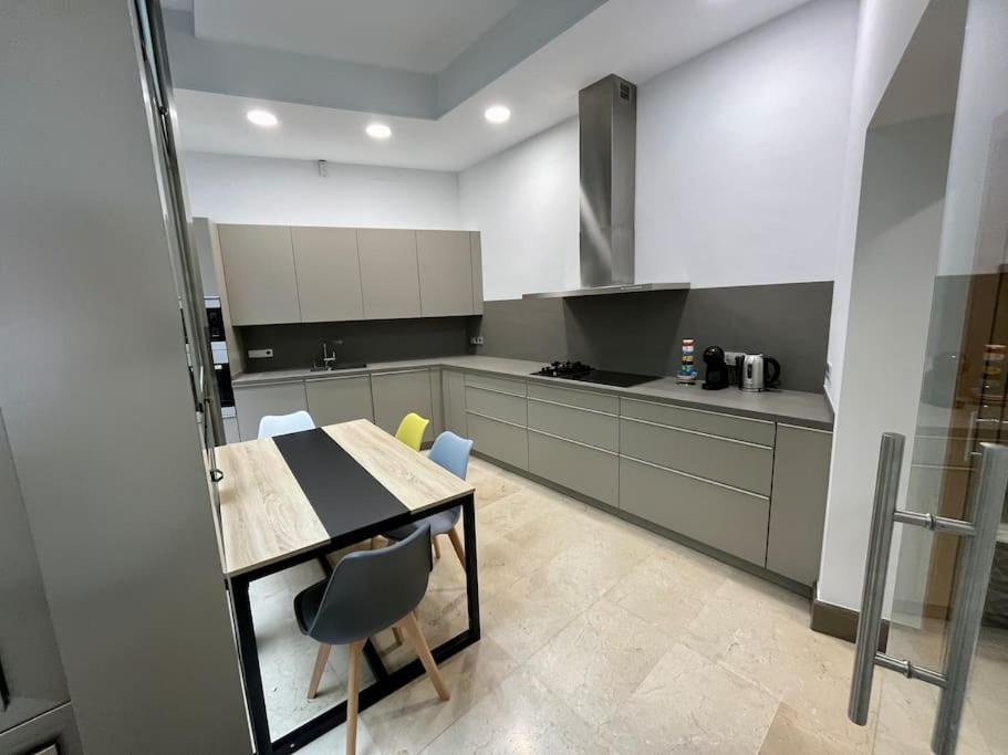 Fdez Amazing House By Cathedral And Giralda With Private Pool Villa Seville Exterior photo